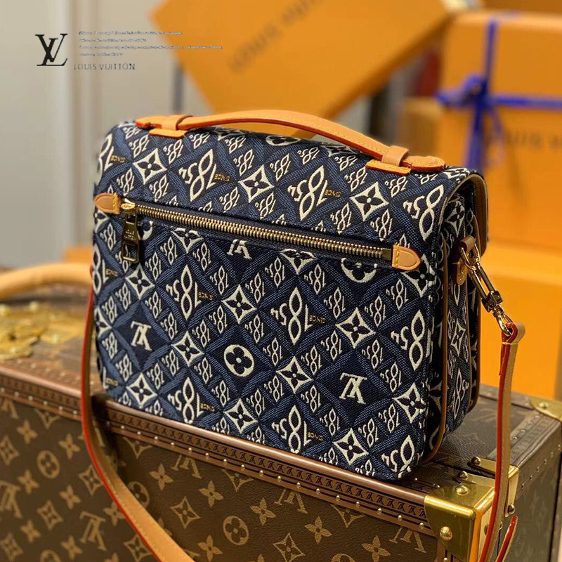 LV 原版皮M57395 藍色牛仔布包1854系列郵差包LV|LV路易威登|台灣LV官方 