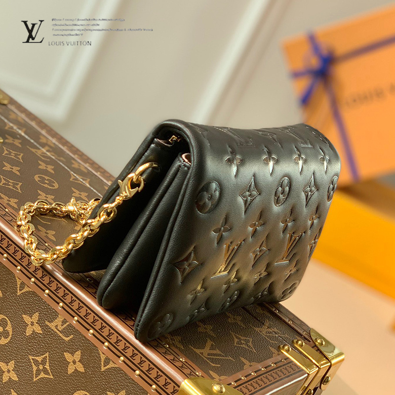 Shop Louis Vuitton Pochette coussin (POCHETTE COUSSIN, M80742, M82017) by  Mikrie