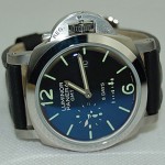 PN1008-PANERAI沛纳海經典军錶黑面GMT8天动能储存钢壳皮带腕錶