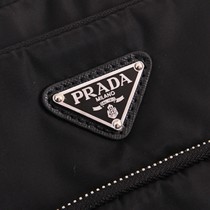 PRADA VA0060 新款胸包