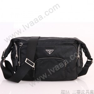 PRADA VA0060 新款胸包