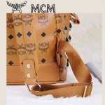 MCM 今年巨火爆的FASHION街头款背包全钉包  中號