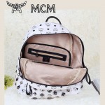 MCM 今年巨火爆的FASHION街头款背包全钉包  中號
