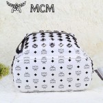 MCM 今年巨火爆的FASHION街头款背包全钉包  中號