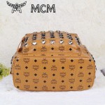 MCM 今年巨火爆的FASHION街头款背包全钉包  中號