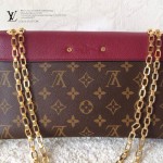 LV M41200 新款女士棗紅色PALLAS CHAIN系列鏈條晚宴包信封包