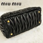 MiuMiu0058-2時尚休閒褶皺羊皮黑色女包手提包