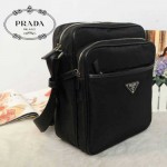 PRADA VA1029 春夏商務休閒男士黑色防水布料配原版牛皮單肩斜挎包