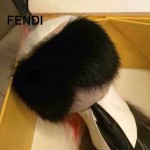 FENDI 06 潮人必備人氣熱銷款老佛爺同款限量版真貂毛手工製作粉色毛公仔吊飾