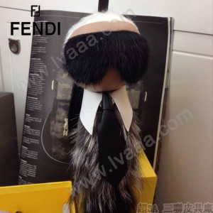 FENDI 10 潮人必備人氣熱銷款老佛爺同款限量版真貂毛手工製作黑色毛公仔吊飾