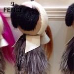 FENDI 05 潮人必備人氣熱銷款老佛爺同款限量版真貂毛手工製作橙色毛公仔吊飾