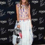 FENDI 06 潮人必備人氣熱銷款老佛爺同款限量版真貂毛手工製作粉色毛公仔吊飾