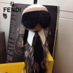 FENDI 10 潮人必備人氣熱銷款老佛爺同款限量版真貂毛手工製作黑色毛公仔吊飾