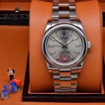 ROLEX-021-8 時尚商務男士日誌型銀色錶盤藍寶石鏡面鋼帶款腕錶