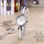 Bvlgari-46 人氣百搭新款閃亮銀白底鑲鑽藍寶石鏡面鋼間陶瓷女士石英腕錶