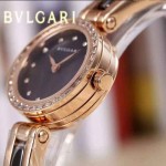 Bvlgari-49 人氣百搭新款土豪金黑底鑲鑽藍寶石鏡面鋼間陶瓷女士石英腕錶