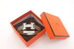 HERMES 00105 愛馬仕朋克鉚釘卡其色平紋銀面手鐲手帶