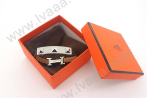 HERMES 00112 愛馬仕朋克鉚釘黑色十字紋銀面手鐲手帶