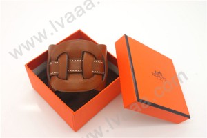 HERMES 00133 愛馬仕褐色平紋手鐲手帶
