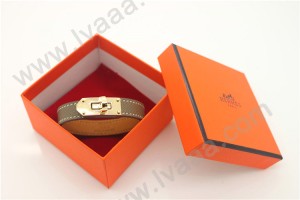 HERMES 00122 愛馬仕經典鎖扣卡其色十字紋金扣單圈手帶