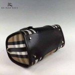 BURBERRY 5001176-2 傳統工藝復古House Check帆布配黑色皮中號保齡球包