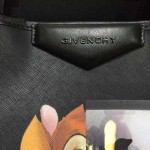 GIVENCHY-0012-2 潮流官方版經典款小鹿斑比圖案十字紋豎款購物袋