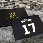 GIVENCHY-008 歐美百搭元素17數字圖案十字紋男女款手拿包