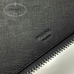 PRADA 1M1188-14 時尚潮流女士散字標黑色十字紋原版皮多功能長款錢包