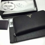 PRADA 1M0506-01 人氣熱銷經典新款黑色荔枝紋原版皮拉鏈長款錢夾
