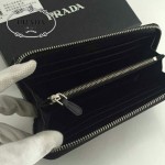 PRADA 1M0506-03 人氣熱銷經典新款黑色原版皮拉鏈長款錢夾