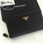 PRADA 1M0506-06 人氣熱銷經典新款黑色荔枝紋原版皮拉鏈長款錢夾