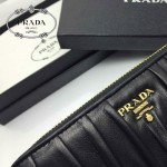 PRADA 1M0506-010 人氣熱銷經典新款黑色原版皮拉鏈長款錢夾