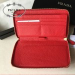 PRADA 1M1188-5 時尚潮流女士散字標紅色荔枝紋原版皮多功能長款錢包