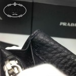 PRADA 0836 時尚新款男士散字標黑色荔枝紋原版皮長款西裝夾