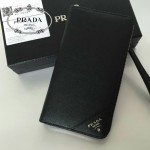 PRADA 2M1188-2 時尚男士散字標黑色十字紋原版皮商務手拿包錢包