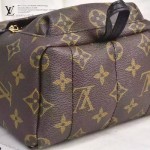 LV M41562-01 專櫃新款原版皮Nicolas Ghesquière系列MINI號雙肩包