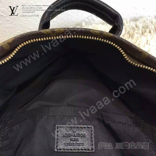 M41560A 後背包主袋與正面口袋細節