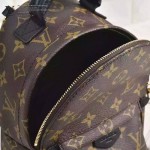 LV M41562-01 專櫃新款原版皮Nicolas Ghesquière系列MINI號雙肩包