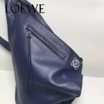 Loewe-044-03 專櫃時尚新款Crossboby Backpack系列原版小牛皮情侶款單背胸包