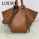 Loewe-049-01 專櫃時尚新款Hammock Bag系列原版小牛皮手挽肩背包