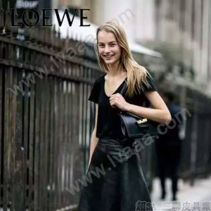 LOEWE 03-3 歐美百搭Barcelona bag黑色原版羊皮單肩斜挎包三角包