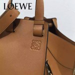 Loewe-049-01 專櫃時尚新款Hammock Bag系列原版小牛皮手挽肩背包