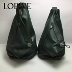 Loewe-044-04 專櫃時尚新款Crossboby Backpack系列原版小牛皮情侶款單背胸包