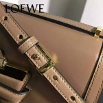 LOEWE 03-5 歐美百搭Barcelona bag卡其色原版羊皮單肩斜挎包三角包