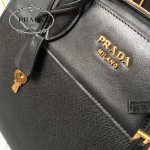 PRADA 1BA046-04 專櫃時尚新款原版小牛皮皮十字紋黑色風琴包