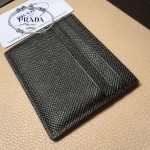 PRADA C223 人氣熱銷時尚新款實用款原版皮粗紋卡包