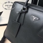 PRADA 0891 專櫃時尚最新款頂級進口原版十字紋牛皮黑色男士手提斜跨公文包