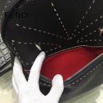 FENDI 028 歐美百搭BagBugs純手工車線小怪獸黑色原版皮雙肩包書包