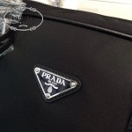 PRADA 2VE871 專櫃時尚新款原版降落傘布料男士電腦包公文包