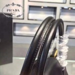 PRADA BN2107-01 專櫃時尚新款原版降落傘尼龍面料配牛皮大號斜背包